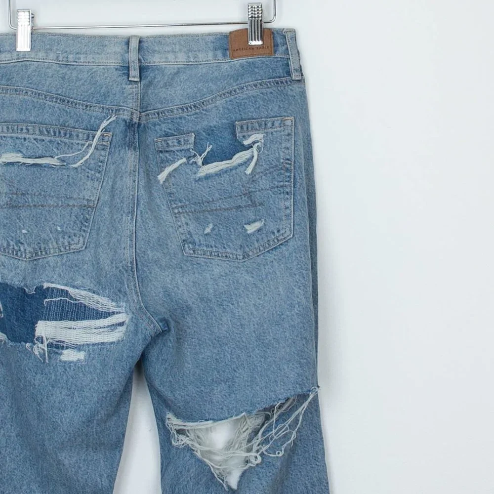 American Eagle Boyfriend 90s Boyfriend Distressed Denim Jeans Size 6R - Picture 5 of 7
